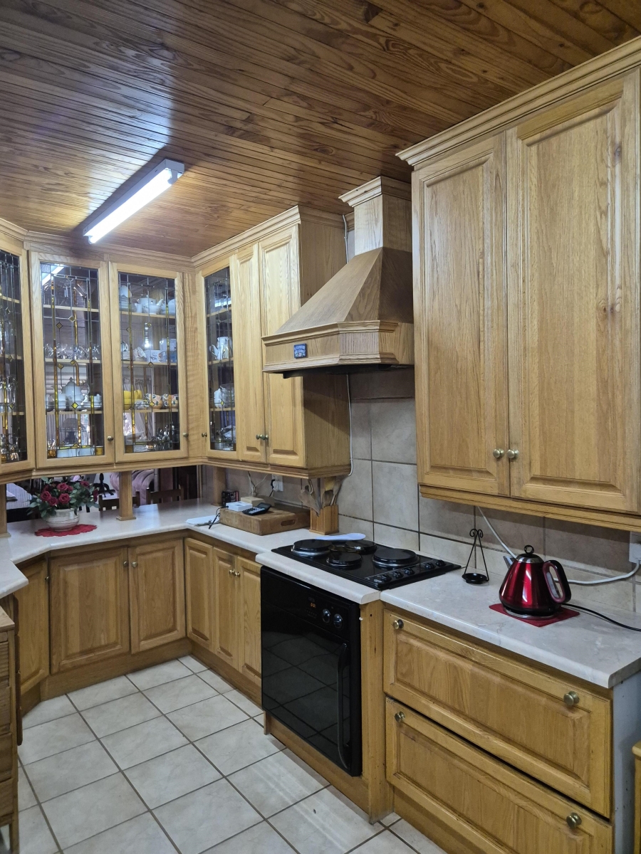 5 Bedroom Property for Sale in Wolmaransstad North West